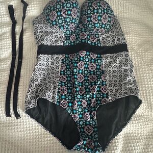 Torrid Black and Blue Patterned One Piece Swimsuit Size 2